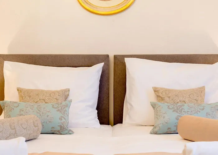 Le Monde - Vintage Bed & Breakfast 4*