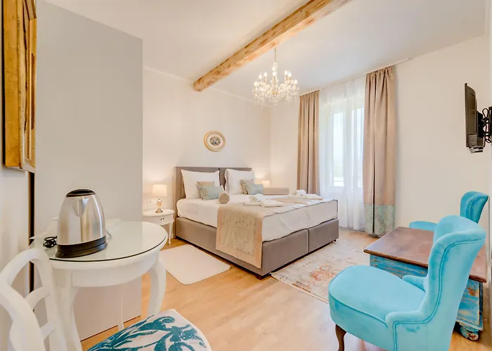 Le Monde - Vintage Bed & Breakfast Split