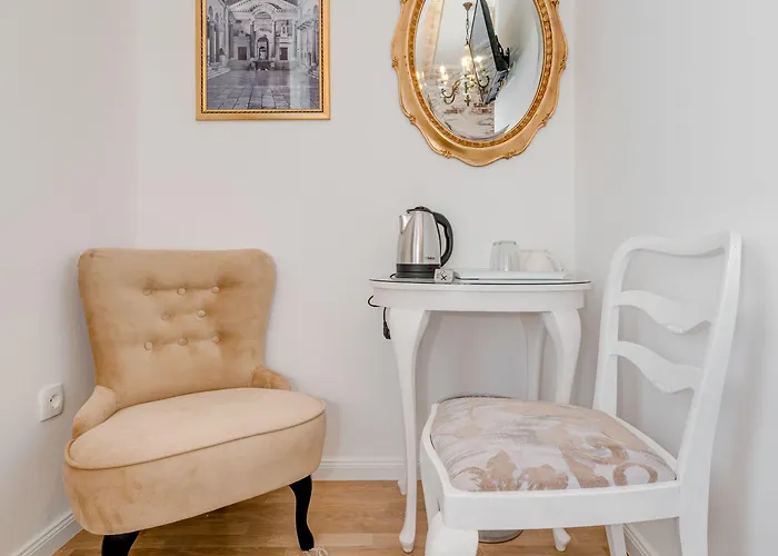 Le Monde - Vintage Bed & Breakfast Split