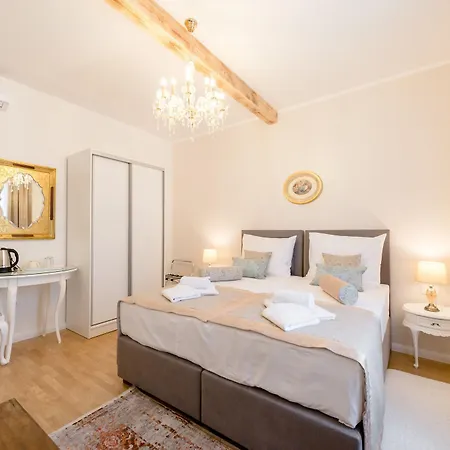 Le Monde Luxury 4* Spalato