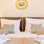 Le Monde - Vintage Pensión 4*