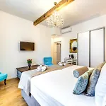 Bed & Breakfast Le Monde - Vintage 4*