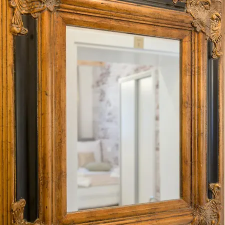 Le Monde - Vintage Nocleg ze śniadaniem