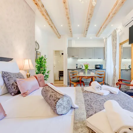 Nocleg ze śniadaniem Le Monde - Vintage Split