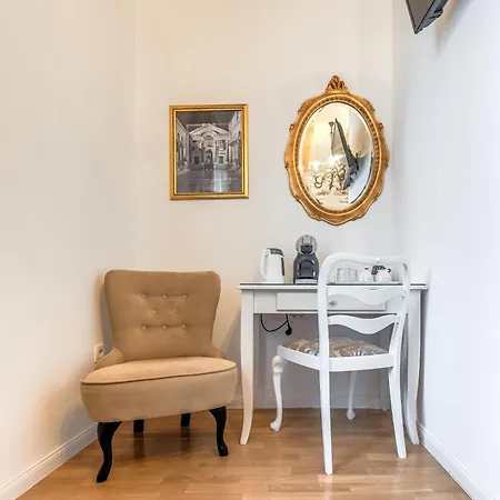 Le Monde - Vintage Nocleg ze śniadaniem 4*