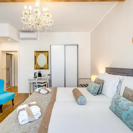 Le Monde - Vintage Nocleg ze śniadaniem