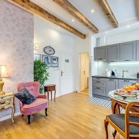 Le Monde - Vintage Nocleg ze śniadaniem 4*