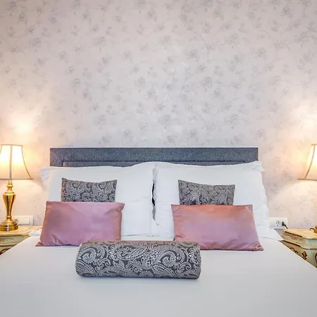 Le Monde - Vintage 4* Split