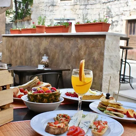 Le Monde - Vintage 4*